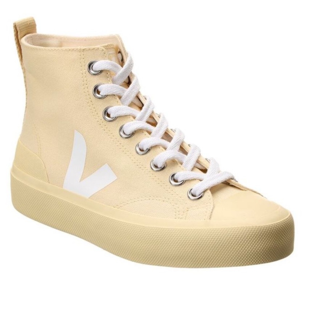 VEJA Wata II Sneaker Womens, SIZE 10 US